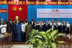 Tổng thống Cộng hòa Sierra Leone Julius Maada Bio thăm tỉnh An Giang