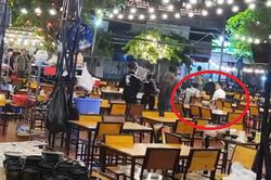Clip: 2 nhóm thanh niên hỗn chiến kinh hoàng nhưng thái độ 'tâm bất biến' của 2 khách nam mới gây chú ý