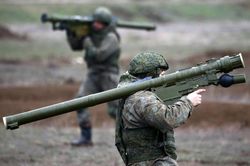 Nga kiểm soát hầu hết Lugansk, lập vùng cấm bay ở Donbass