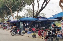 Cần giải tỏa quán cóc trước cổng Bệnh viện Đa khoa tỉnh