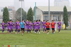 HLV Lee Young-jin chưa hết COVID-19, U23 Việt Nam biến động lực lượng