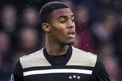 Tin bóng đá MU 20/3: Chọn được người thay Pogba và De Gea. Phải bán Ronaldo