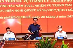 Chủ tịch Quốc hội tặng TPHCM '6 chữ T'