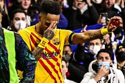 Xavi đã đúng khi nói Aubameyang là món quà từ trên trời rơi xuống