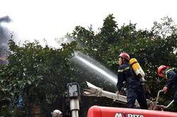 Cháy lớn trên phố Phùng Hưng, Hà Nội