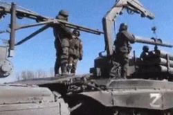Topwar: Quân đội Ukraine đang cố thủ trong 'cỗ quan tài thép' ở Mariupol - Nga thì thừa đạn pháo