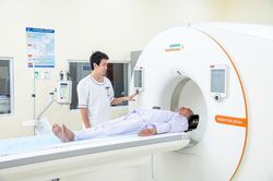 Ai được khuyến cáo tiêm kháng thể đơn dòng Evusheld để phòng Covid-19?
