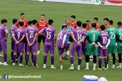 Bóng đá Việt Nam hôm nay: Tuyển Oman tới Hà Nội. HAGL không thắng đội bóng hạng Nhì
