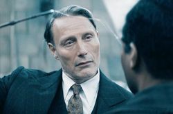 Mads Mikkelsen: 'Phù thủy diễn xuất' tiếp tục vào vai phản diện