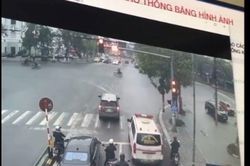 Bị phạt nguội vì vượt đèn đỏ nhường đường xe cứu thương?