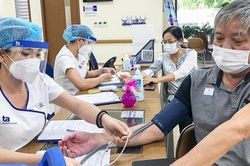 Người suy giảm miễn dịch được bảo vệ thế nào trước biến thể Omicron?