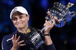 Tay vợt nữ số một thế giới Ashleigh Barty bất ngờ tuyên bố giải nghệ