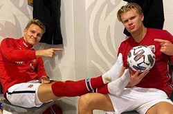 Odegaard: 'Haaland quan tâm đến Real Madrid'