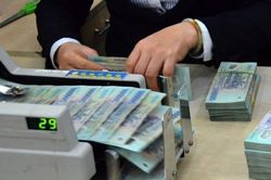 Tiền gửi dân cư tăng mạnh