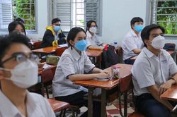 TP.HCM chính thức cho F1 tiêm đủ vaccine được đi làm, đi học