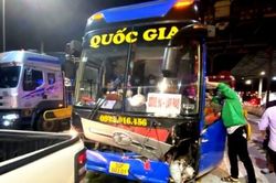 Chính trị - Xã hội Pháp luật - Cuộc sống Tai nạn liên hoàn giữa các xe ô tô
