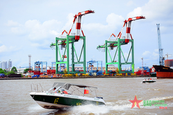 TP Hồ Chí Minh chính thức thu phí sử dụng hạ tầng cảng biển từ ngày 1-4
