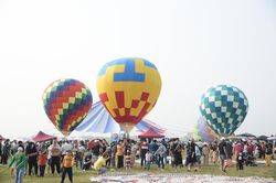 Rực rỡ ngày hội khinh khí cầu tại Hà Nội