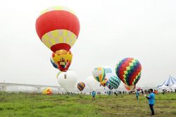 Lần đầu tiên tại Hà Nội, trải nghiệm ngắm thành phố từ trên cao