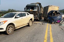 5 ôtô tai nạn liên hoàn trên cao tốc