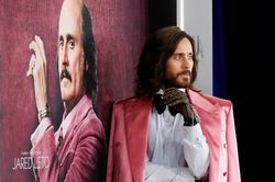 Jared Leto, LeBron James ẵm giải Mâm xôi Vàng 2022