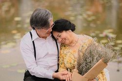Vợ chồng ngoài miệng ghét bỏ, trong tâm không rời
