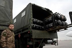 Ukraine đề nghị Mỹ viện trợ 1.000 tên lửa/ngày