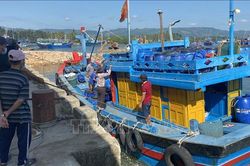 Ngư dân vươn khơi bám biển trong tình hình giá dầu vẫn ở mức cao