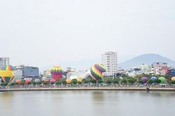 Ngày hội khinh khí cầu đón khách quốc tế đầu tiên đến Đà Nẵng