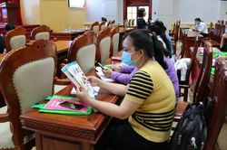 Chương trình mới với lớp 3, 7 và 10: Cẩn trọng lựa chọn sách giáo khoa