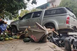 Xe biển xanh ở Thanh Hóa đâm chết 2 người khi chở lãnh đạo đi công tác
