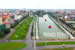 Tự hào vững bước đi lên