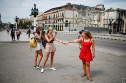 Thế giới Thế giới Cuba tiếp tục đặt cược vào du lịch để phục hồi nền kinh tế