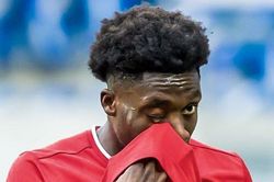 Sao Bayern mếu máo khi tuyển Canada có vé dự World Cup