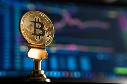 Giá Bitcoin tăng mạnh