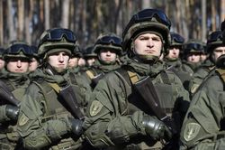 Ukraine tuyên bố giành lại hai thị trấn ở miền Đông Bắc