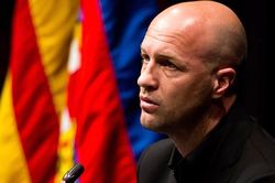 Jordi Cruyff: Cầu thủ chấp nhận mất tiền để khoác áo Barcelona