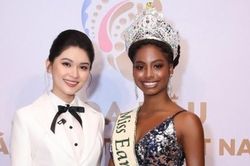 Á hậu Thùy Dung rạng rỡ bên Hoa hậu Trái đất 2021 Destiny Wagner