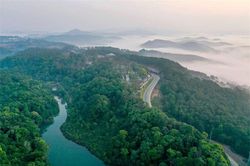 Đón bình minh rực rỡ ở vùng sinh thái du lịch Măng Đen