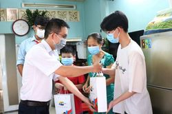 TP Hồ Chí Minh:Chăm lo cho 2.200 trẻ mồ côi do dịch COVID-19
