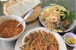 Đặc sản gỏi cá Nam Ô ở Đà Nẵng: Cá sống nhưng không tanh lại ngon không tưởng