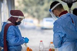 Người nhiễm Covid-19 và virus cúm có nguy cơ tử vong cao gấp đôi
