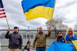 Xung đột Nga-Ukraine mở ra mặt trận mới trong bầu cử giữa nhiệm kỳ ở Mỹ