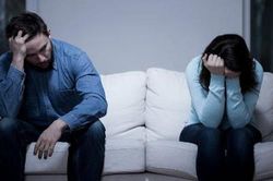 Lấy nhau 5 tháng vợ vẫn không chịu gần gũi, đến khi tôi gặng hỏi cô ấy mới thú nhận điều bí mật