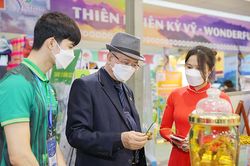 Sâm Ngọc Linh Kon Tum K5 đặc biệt hấp dẫn khách tham quan Hội chợ Quốc tế Việt Nam 2022