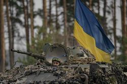 Phớt lờ Nga, Anh và đồng minh bơm thêm vũ khí sát thương cho Ukraine