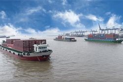 'Lận đận' thu phí cảng biển ở TP.HCM