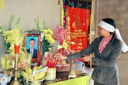 Không dám nhìn về tương lai