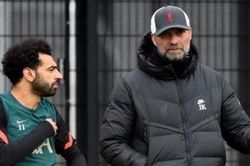 Chuyển nhượng cầu thủ Ngoại hạng Anh: Arsenal 'tuyển' Osimhen; Dembele tiến gần MU; Salah gia hạn Liverpool