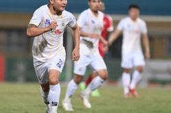 Hà Nội FC tìm ngoại binh thay Quang Hải
